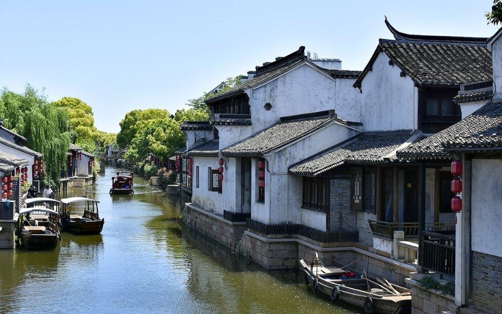 解忧天涯问答,刘畊宏回应曾售卖假燕窝事件,品牌方造假,主播要负多大责任呢?交流平台